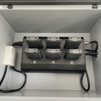 AKKUPOINT CH-DUNKEL-BOX klein / Mehrfach-Ladestation f&amp;#252;r 6 Akkus / zu TPH900